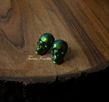 Load image into Gallery viewer, Green/Yellow Colorshift Skull Studs
