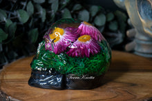 Load image into Gallery viewer, Pink Strawflower Moss Skull
