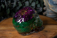 Load image into Gallery viewer, Purple Zinnia Moss Skull
