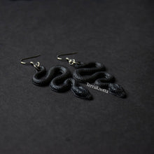 Load image into Gallery viewer, Black Snake Earrings
